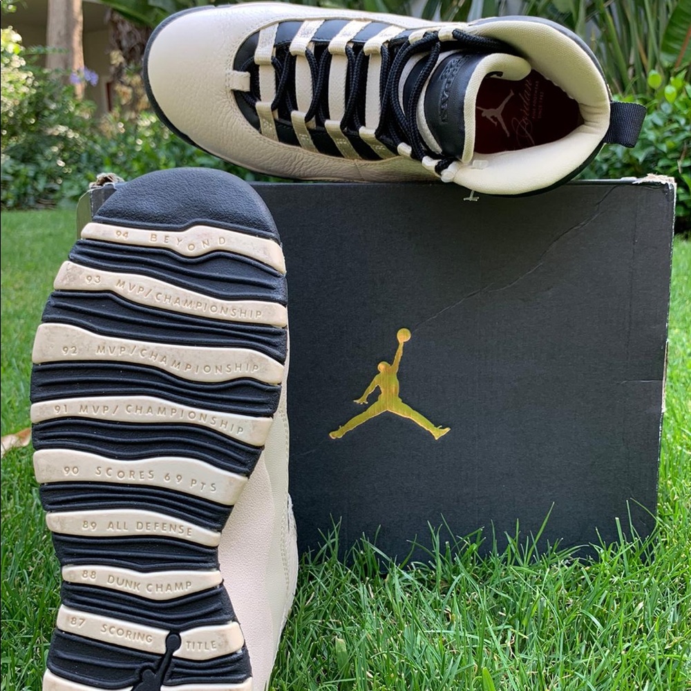 Jordan retro 10 gold